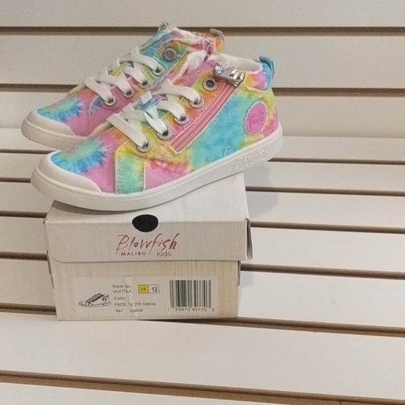 blowfish Other - Blowfish pastel tie dye canvas kids 13